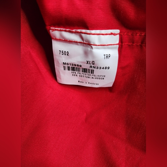 LANDAU Essential UNISEX Reversible Scrub Top. Red. Size: XL - Picture 7 of 9